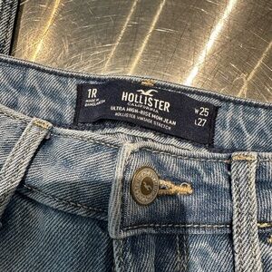 Hollister jeans with daisies